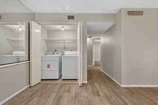 2800 Jeanetta St, Houston, TX 77063 - Photo 15