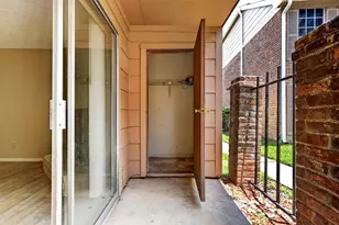 2800 Jeanetta St, Houston, TX 77063 - Photo 25