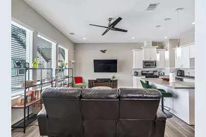 240 Julia Street #A, Houston, TX 77022 - Photo 13