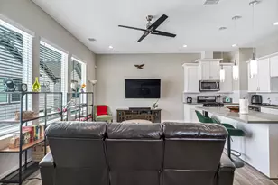 240 Julia St, Houston, TX 77022 - Photo 13