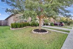 11119 Mineral Island Ln, Richmond, TX 77406 - Photo 5