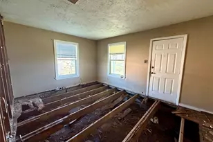 205 S Algeria St, Texas City, TX 77591 - Photo 3