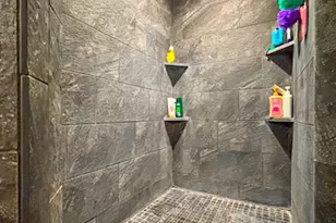 912 N Ave G, Shiner, TX 77984 - Photo 15