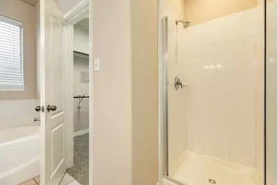 1025 Luke Drive, Alvin, TX 77511 - Photo 13