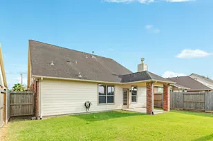 1025 Luke Dr, Alvin, TX 77511 - Photo 25