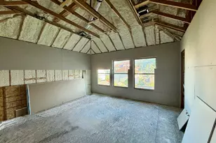 731 E 8th 1/2 St, Houston, TX 77007 - Photo 7