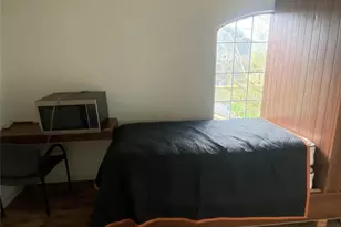 5330 Longmeadow St, Houston, TX 77033 - Photo 9