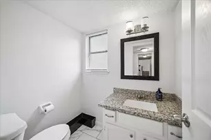 6619 Log Hollow Dr, Houston, TX 77088 - Photo 15