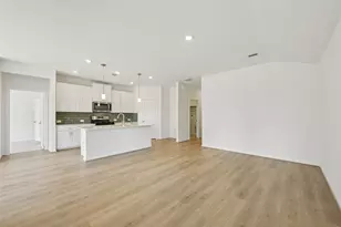 17319 Remington Mdws St, Waller, TX 77484 - Photo 5