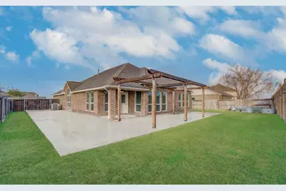 3322 Boomer Boulevard, Mont Belvieu, TX 77523 - Photo 3