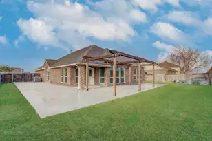 3322 Boomer Blvd, Baytown, TX 77523 - Photo 3