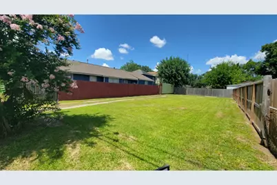 3207 Eastex Freeway, Houston, TX 77026 - Photo 11
