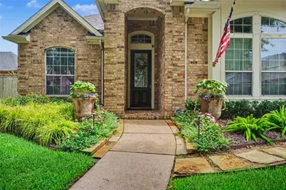 1541 Moncrey Avenue, League City, TX 77573 - Photo 3