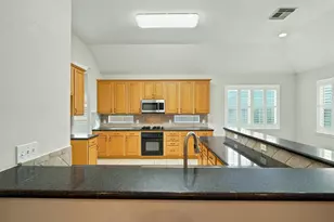 539 Green Cedar Dr, League City, TX 77573 - Photo 11