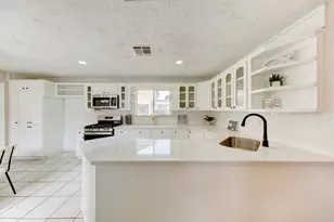 7811 Encinita Dr, Houston, TX 77083 - Photo 7