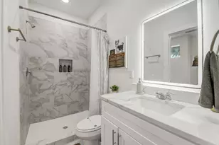 6713 St Augustine St, Houston, TX 77021 - Photo 31