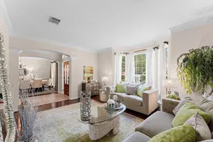 51 N Scribewood Cir, The Woodlands, TX 77382 - Photo 9