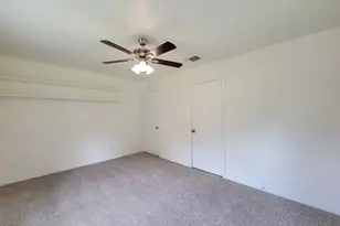 725 Cahill Rd, Angleton, TX 77515 - Photo 21