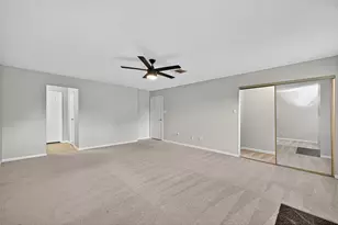 9850 Pagewood Ln, Houston, TX 77042 - Photo 27