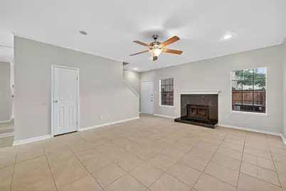 9850 Pagewood Lane #301, Houston, TX 77042 - Photo 11