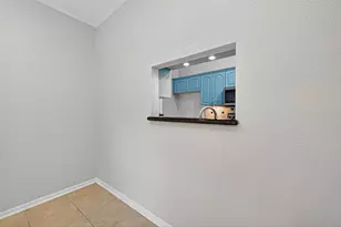 9850 Pagewood Ln, Houston, TX 77042 - Photo 13