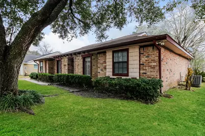 353 Dawn Hill, Friendswood, TX 77546 - Photo 3