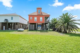 2757 Gulf View Ln, Crystal Beach, TX 77650 - Photo 45