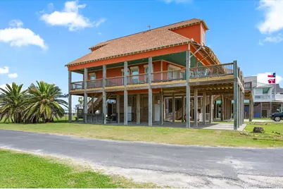 2757 Gulfview Lane, Crystal Beach, TX 77650 - Photo 3