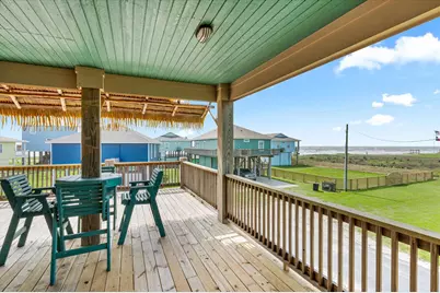 2757 Gulfview Lane, Crystal Beach, TX 77650 - Photo 9
