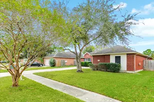 222 Colony Creek Dr, Dickinson, TX 77539 - Photo 3