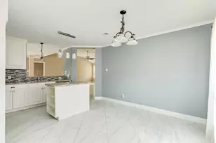 222 Colony Creek Dr, Dickinson, TX 77539 - Photo 13