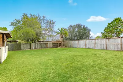 222 Colony Creek Drive, Dickinson, TX 77539 - Photo 19