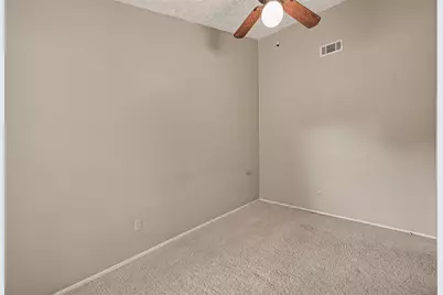 2811 Pheasant Creek Drive, Sugar Land, TX 77498 - Photo 25