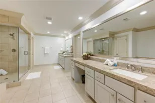 13606 Teal Bluff Ln, Houston, TX 77077 - Photo 31