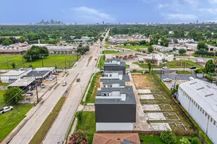 302 W Hamilton St, Houston, TX 77091 - Photo 5