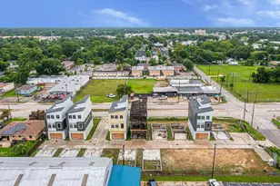 302 W Hamilton St, Houston, TX 77091 - Photo 3