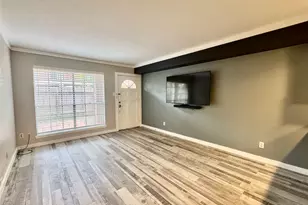 829 Wax Myrtle Ln, Houston, TX 77079 - Photo 1
