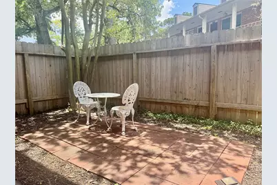 829 Wax Myrtle Lane, Houston, TX 77079 - Photo 15
