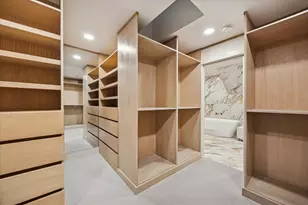 3210 Freshmeadows Dr, Houston, TX 77063 - Photo 17