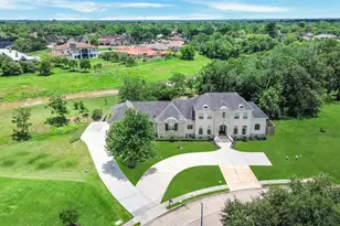 2901 Green Tee Dr, Pearland, TX 77581 - Photo 3