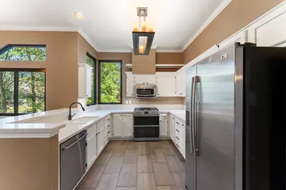 98 S Wilde Yaupon Court, The Woodlands, TX 77381 - Photo 7