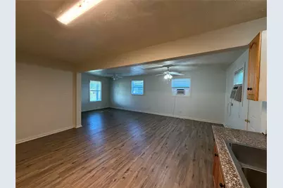 412 Snow Drive, West Columbia, TX 77486 - Photo 5