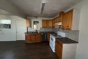 412 Snow Dr, West Columbia, TX 77486 - Photo 3