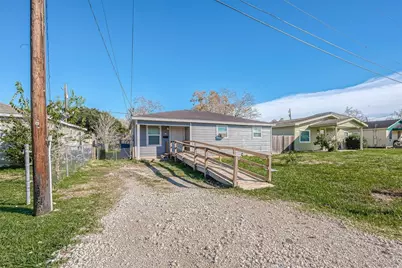 412 Snow Drive, West Columbia, TX 77486 - Photo 1