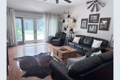 807 Trochta Street, El Campo, TX 77437 - Photo 11