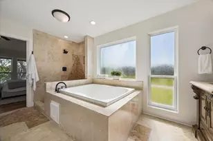 807 N Shore Dr, Kemah, TX 77565 - Photo 25