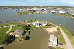 807 N Shore Dr, Kemah, TX 77565 - Photo 47