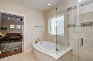 6007 Potomac Park Dr, Houston, TX 77057 - Photo 19