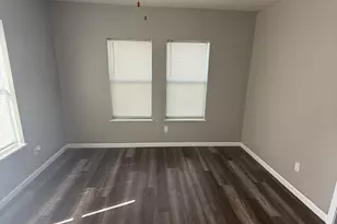 122 Pineview Dr, Houston, TX 77012 - Photo 9