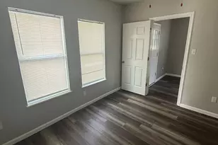 122 Pineview Dr, Houston, TX 77012 - Photo 7